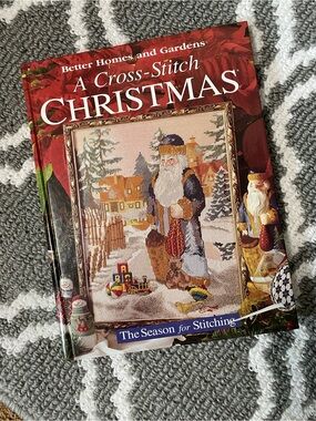 BETTER HOMES & GARDENS “A Cross-Stitch Christmas” Hardcover Book Charts Photos